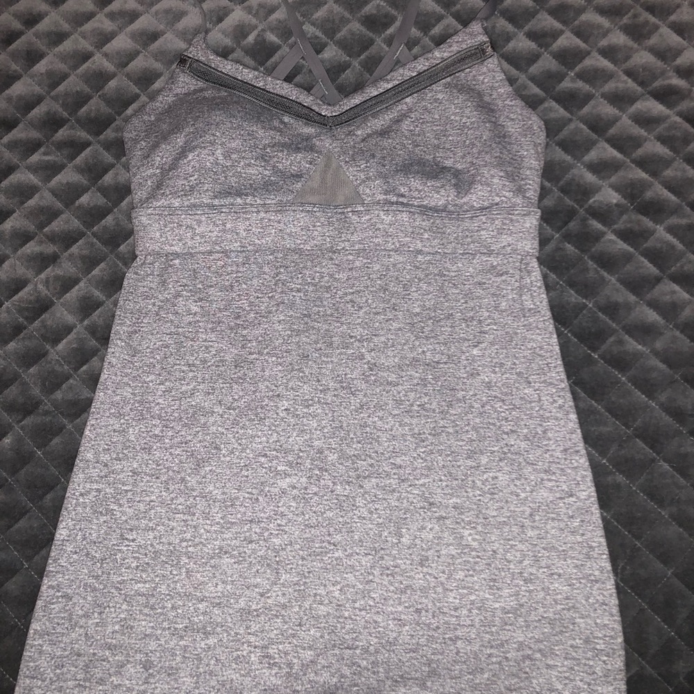 Lululemon workout top